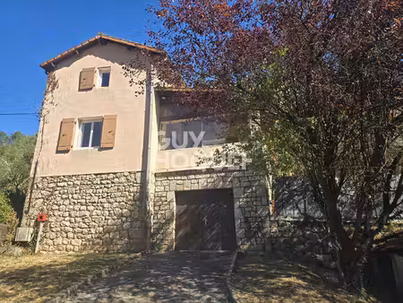 maison 4 pièces à louer à ucel  117 m² avec jardin et garage