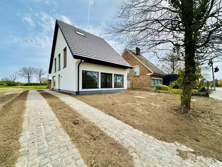 huis te koop in tielrode met 4 slaapkamers