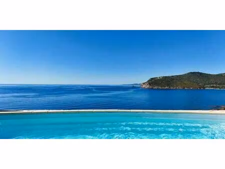 villa avec piscine et terrasse ajaccio (2a)