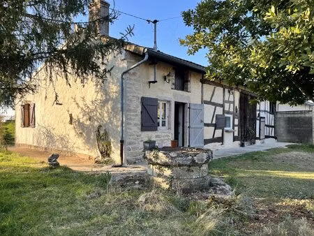 fermette sur agreable terrain