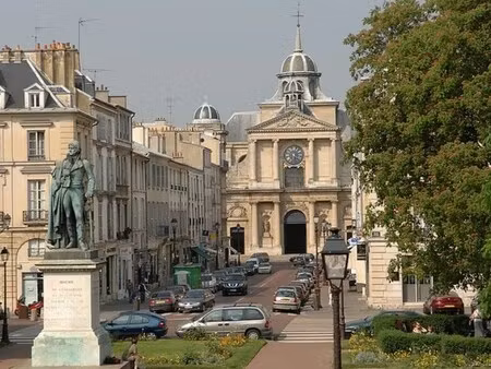 location commerce versailles 78000 136m²