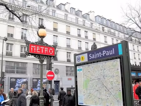 location commerce 56 m²