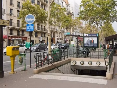 location commerce 88 m²