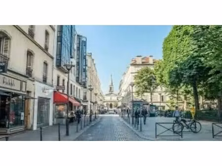 location commerce 107 m²