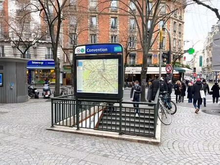 location commerce 75 m²