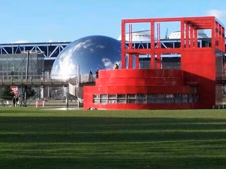 location commerce paris 75019 179m²