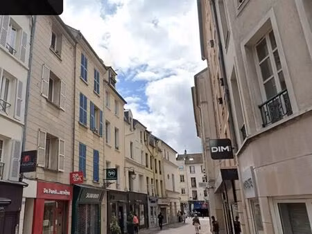 location commerce st germain en laye 78100 55m²