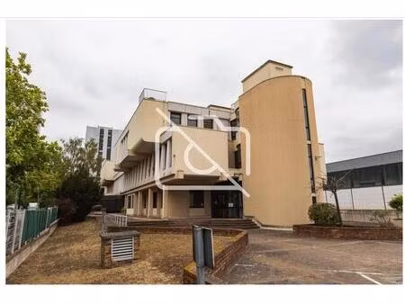 vente bureaux 3 660 m²