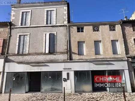 immeuble avec magasin et appartement à marmande