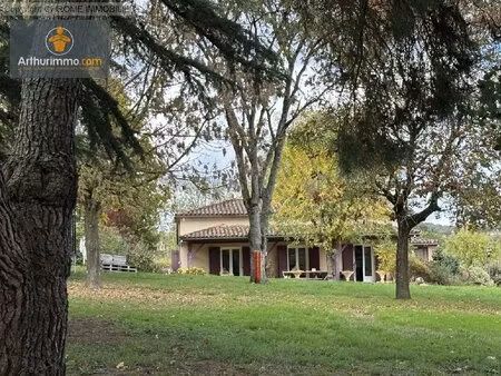 corps de ferme sur terrain de 10252 m²