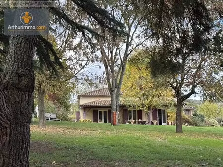 corps de ferme sur terrain de 10252 m²