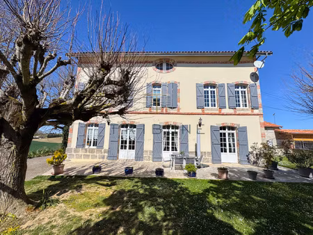 très belle maison en pierre avec vue dégagée 5 chambres