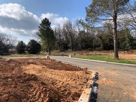 vente terrain neuf 660m2 cabasse - 95000 € - surface privée