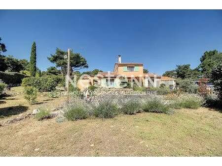 a vendre tourtour - maison 4 chambres 128 m² avec piscine sur un terrain de 1500 m² clos