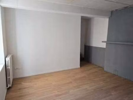 vente maison à bogny-sur-meuse (08120) : à vendre / 104m² bogny-sur-meuse