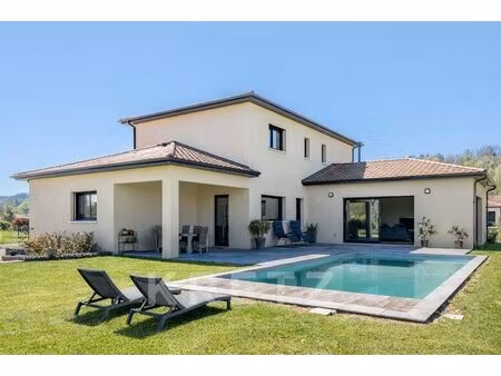 magnifique villa contemporaine avec accès plage rivière d'ain