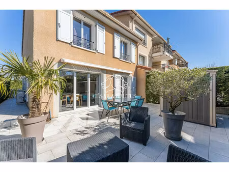 maison familiale lumineuse 4 chambres avec garage – secteur re