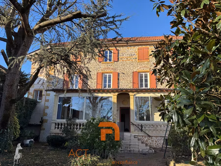 savigny proche l'arbresle t6 meublé refait à neuf 150 m2  5c