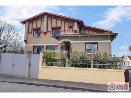 vente maison 10 pièces 253.31 m² à castres (81100)  435 000 €