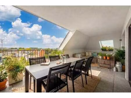 penthouse élégant et lumineux avec 3 chambres