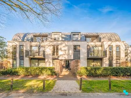 stijlvol gelijkvloers appartement in zeer groene omgeving