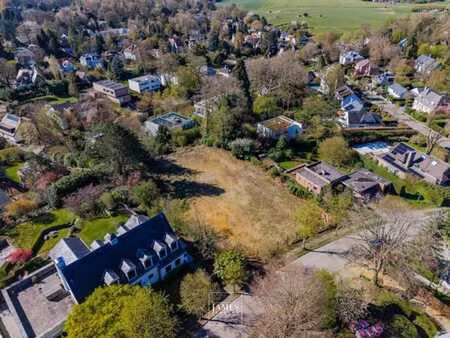 un terrain plat de 23 40 ares quartier prince d'orange