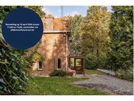 projet de rénovation unique sur un grand terrain d'environ