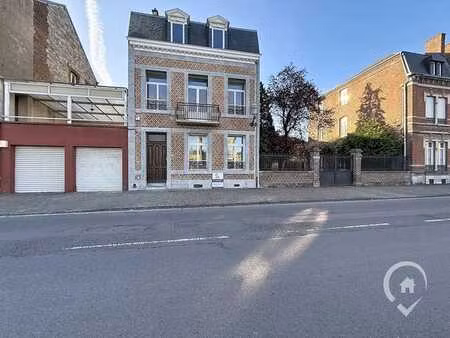 maison de maître rénovée à vendre à givet (france)