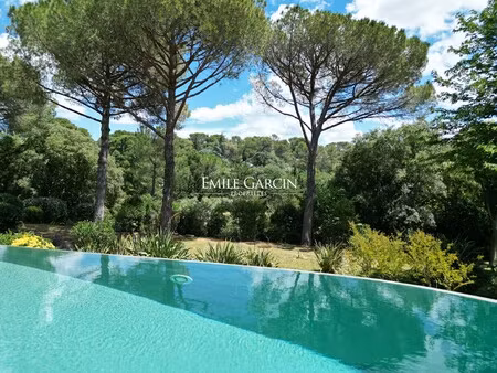 maison de luxe à vendre dans le quartier camplanier