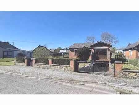 villa de plain-pied rénovée avec gar. et jardin clôturé