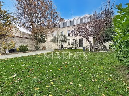 maison de luxe à vendre dans le quartier saint lazare-veneurs