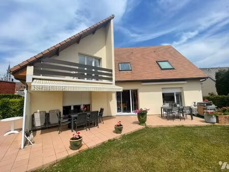 maison de luxe à vendre à neufchâtel-en-bray