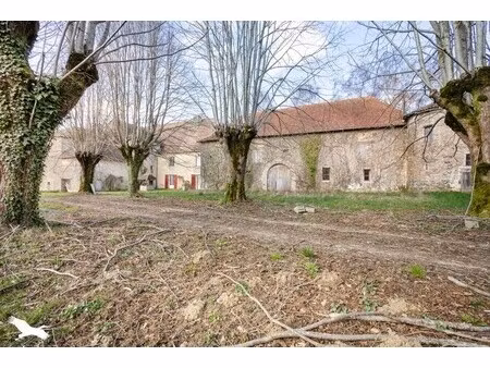 maison de luxe à vendre à pageas
