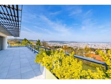 maison de luxe à vendre à royat