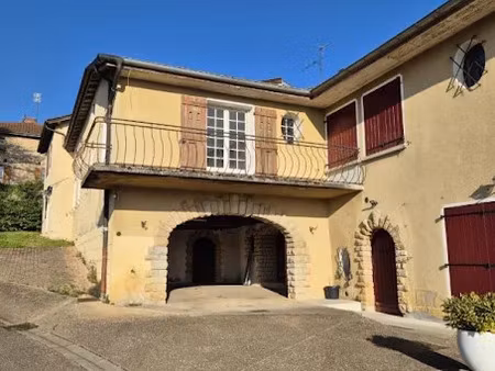 vente maison 10 pièces 400 m² à fuissé (71960)  550 000 €