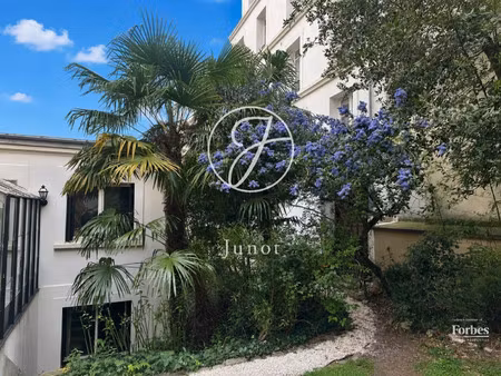 maison de luxe à vendre dans le quartier georges brassens