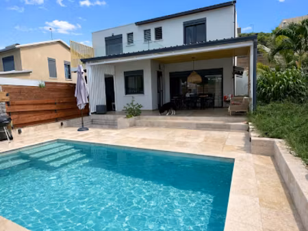 vente villa 6 pièces 137 m² à saint gilles les bains (97434)  799 000 €