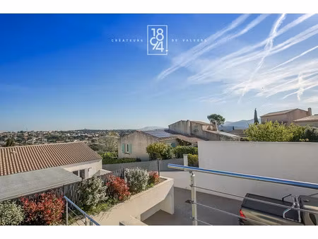 vente maison 4 pièces 210 m² à les pennes-mirabeau (13170)  650 000 €