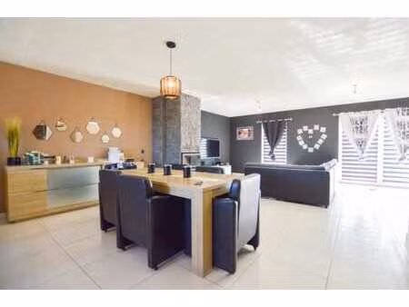 delfimmo -maison bel-etage avec piece indep- jardin- parking