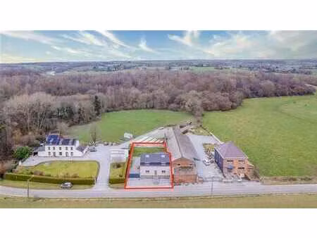 3 façades entité très calme