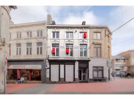 immeuble mixte rénové au centre de châtelet