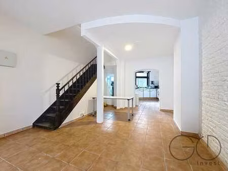 maison unifamiliale de +/-164m² chaussée de wavre.