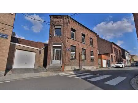 maison 3 façades à rénover avec jardin