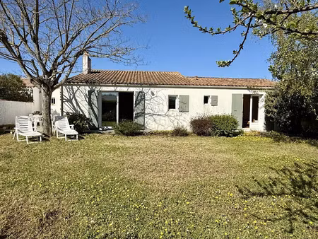 vente maison 4 pièces 97 m² à loix (17111)  735 000 €