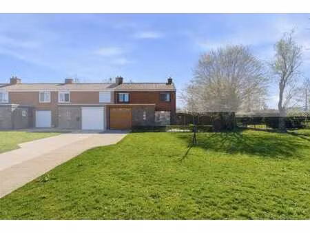maison semi-ouverte avec un beau jardin à diksmuide