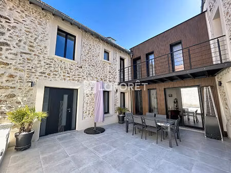 belle maison ancienne rénovée 6 pièce(s) 209 m2