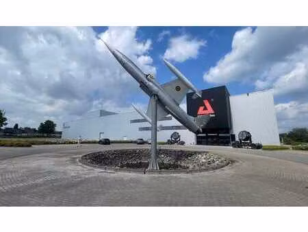 bureaux rénovés prêts à emménager à louer près de la gare d