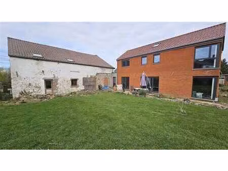 propriété à parachever sur et avec 20 ares 94