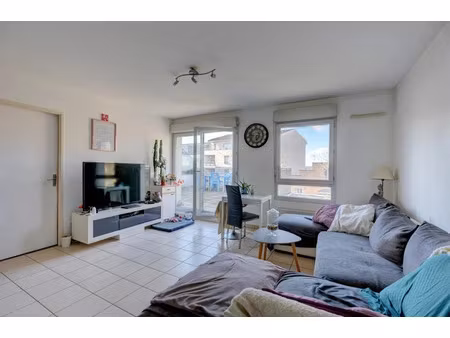 vente appartement 2 pièces 46.21 m² à decines-charpieu (69150)  192 000 €