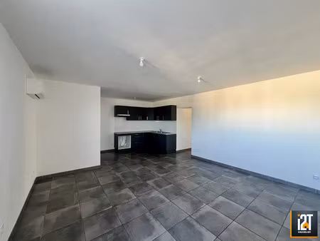 vente appartement 4 pièces 92 m² à gajan (30730)  199 000 €